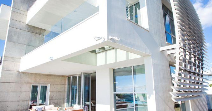 tranquility-beachfront-villa-653acf4dcd62532e.jpeg