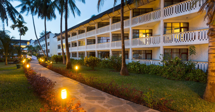 Travellers Beach Hotel