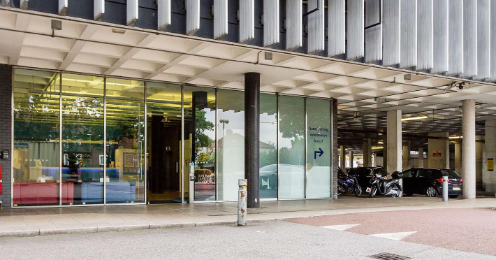 travelodge-london-chessington-tolworth-ff240c15bc1062ed.jpeg