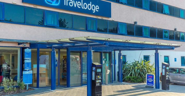 travelodge-london-city-airport-hotel-2089091dc5f95782.jpeg