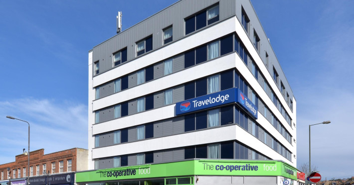 travelodge-london-raynes-park-35597e662b4c6c74.jpeg