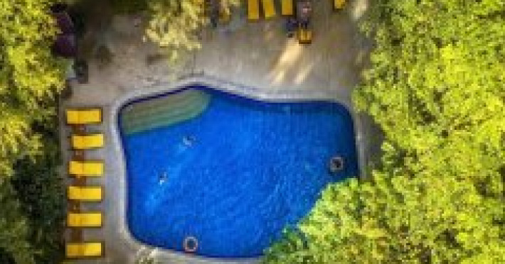 tropica-bungalow-resort-73338e54ff8f36dd.jpeg