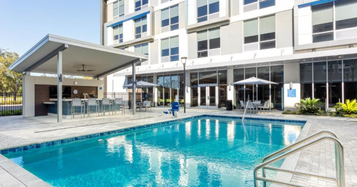 tryp-by-wyndham-orlando-ba6534330806f4fd.jpeg