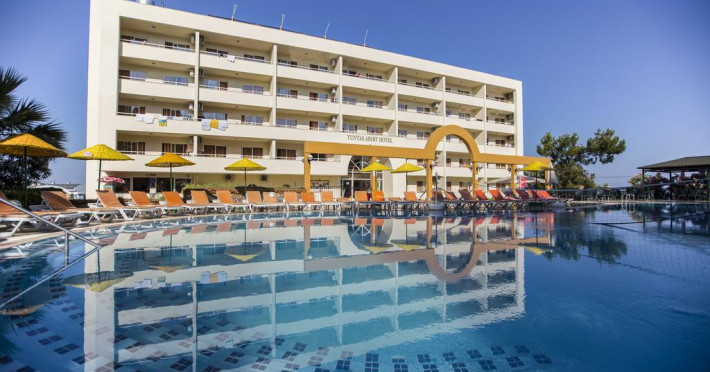 tuntas-family-suites-kusadasi-4d8fcfbf1bb80a8e.jpeg