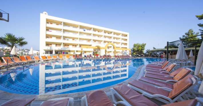 tuntas-family-suites-kusadasi-hotel-acce2a05518c9d3e.jpeg