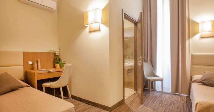 twin-bedded-room-city-center-6d2b58dba07c4235.jpeg