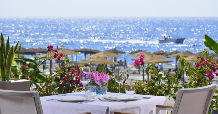 unahotels-naxos-beach-sicilia-ef1fc17ea5359176.jpeg