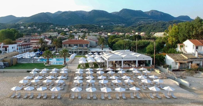 ACHARAVI BEACH HOTEL (Acharavi) 