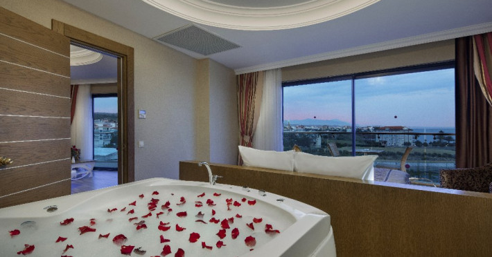 GRANADA LUXURY OKURCALAR