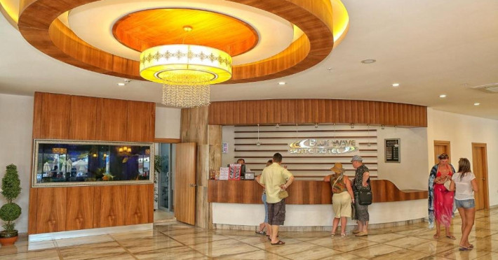 BLUE WAVE SUITE HOTEL
