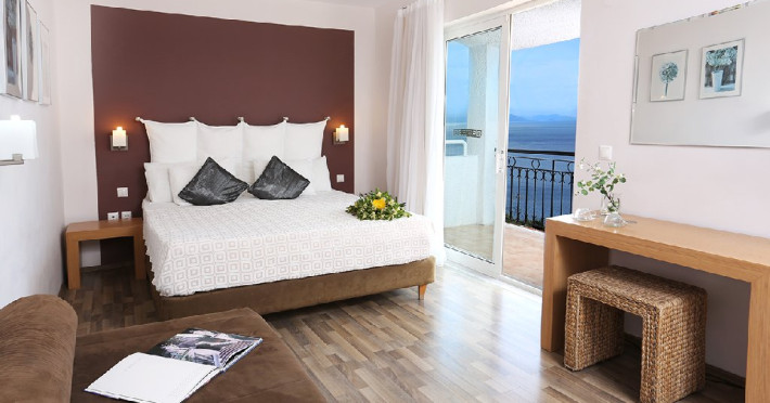 PANTOKRATOR HOTEL (Barbati) (C)