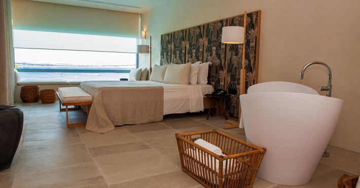 Port Royal (adults only, peste 16 ani)