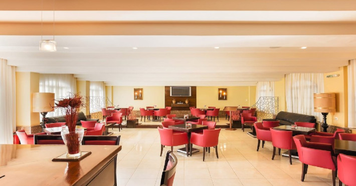 OASIS HOTEL (Perama) (C)