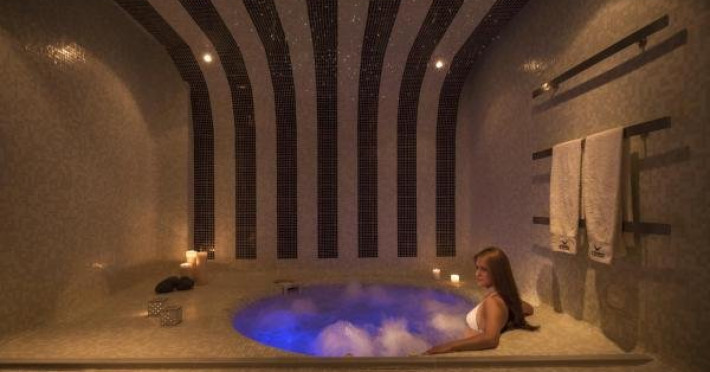 Aressana Spa Hotel and Suites (C) 