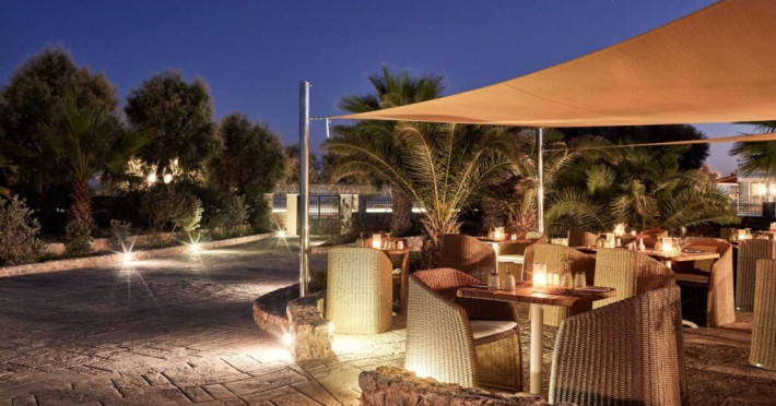 Santo Miramare Resort (Perivolos - Santorini)