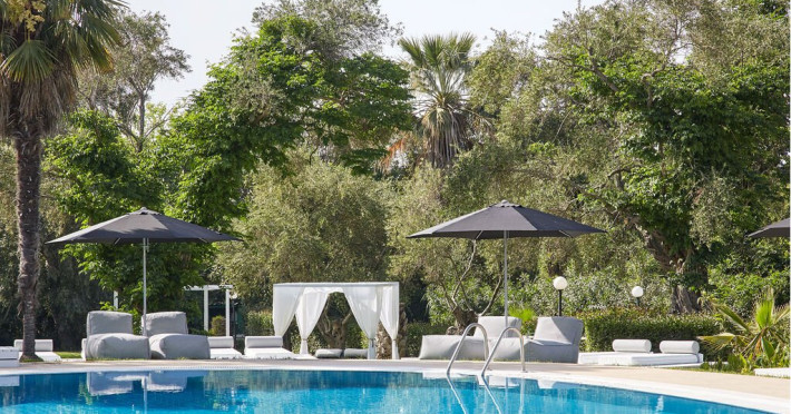 Mr Mrs White Corfu (Acharavi)