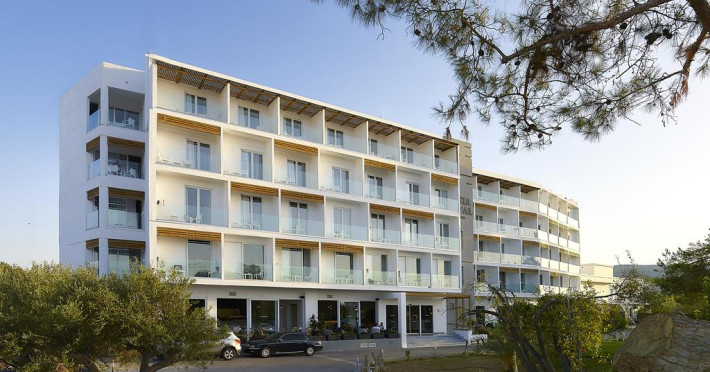 vasia-royal-hotel-5f04144f82bb17d5.jpeg