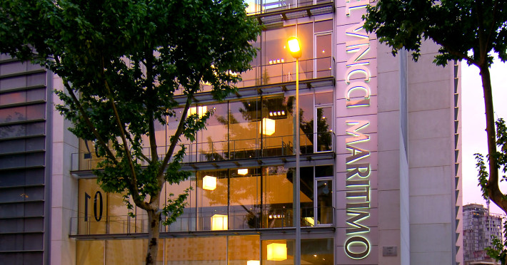 vincci-maritimo-hotel-cf30eeae84f4e0c7.jpeg