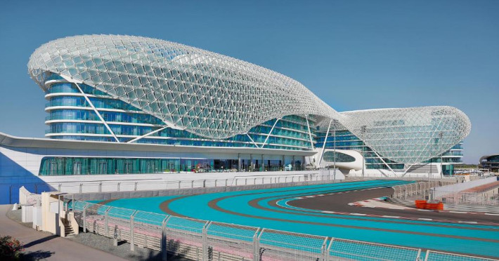 w-abu-dhabi-yas-island-25a089c278c403f9.jpeg