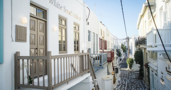 white-sand-suites-1-2-mykonos-cad97ca789d83138.jpeg