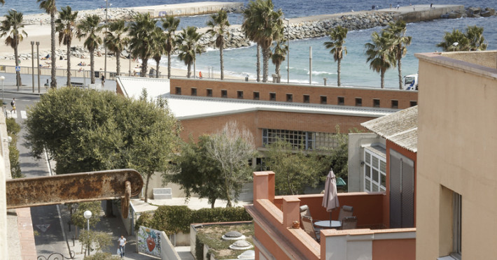 whotells-barceloneta-d9e538f997487aed.jpeg
