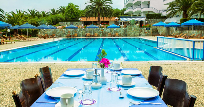 xenios-port-marina-hotel-5625118595bb2ecb.jpeg