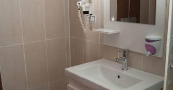 zel-hotel-312c451f02a8223b.jpeg