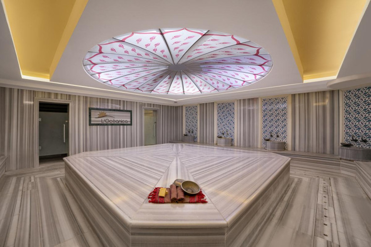 LOCEANICA BEACH RESORT HOTEL