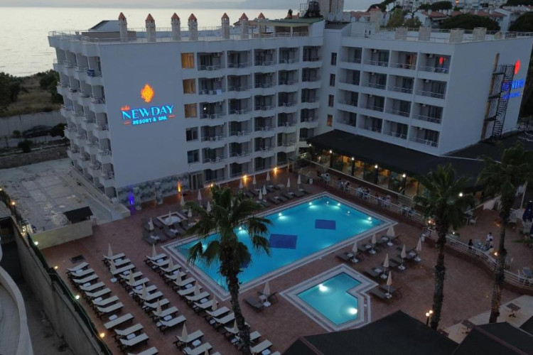 ada-newday-resort-spa-hotel-4fe60a5d4cda0a9b.jpeg