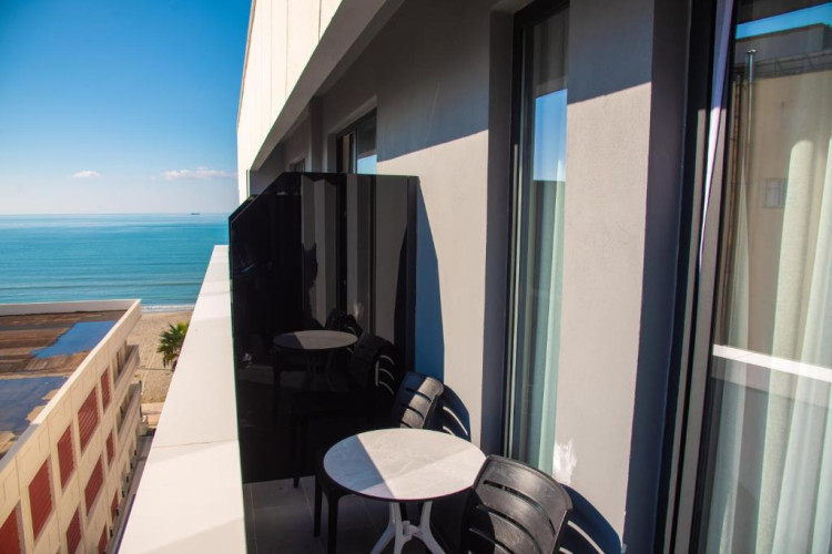 adria-palace-durres-7027beb12efec57a.jpeg