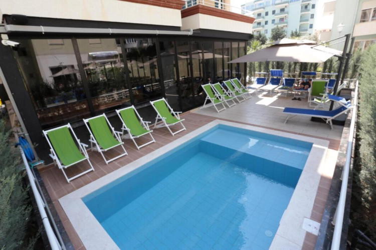 alvin-comfort-hotel-eb1b86e8f77bd6c7.jpeg