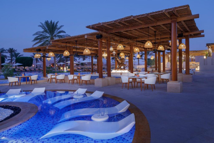 anantara-qasr-al-sarab-desert-resort-b37d5810653af077.jpeg