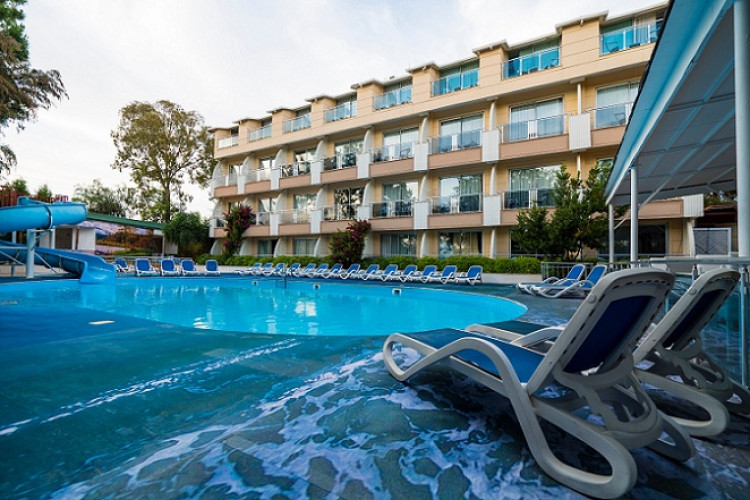 aperion-beach-hotel-765df1bdb325f3f5.jpeg