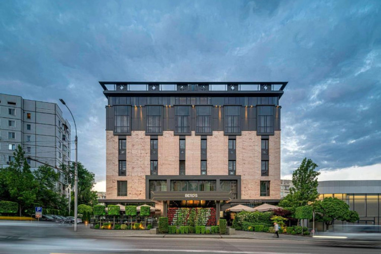 berds-chisinau-mgallery-hotel-collection-0f6807215bbb767e.jpeg