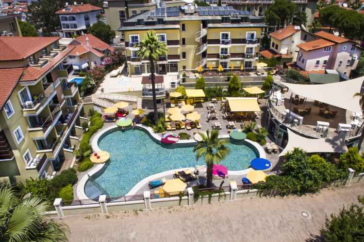 bieno-club-sunset-hotel-spa-985670cb4cfd4f52.jpeg