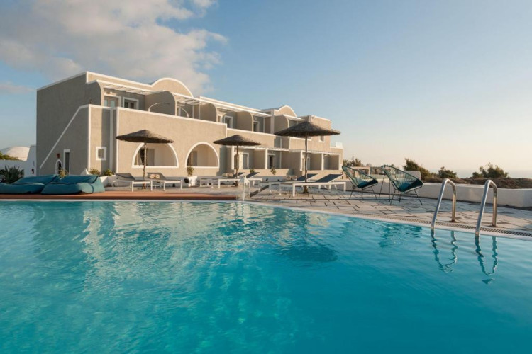 calderas-dolphin-suites-7a4a87251bf944f1.jpeg