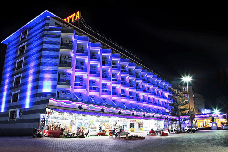 caretta-beach-hotel-e65bf170c3ff0ec1.jpeg