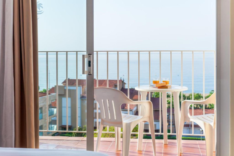 Catalonia Hotel