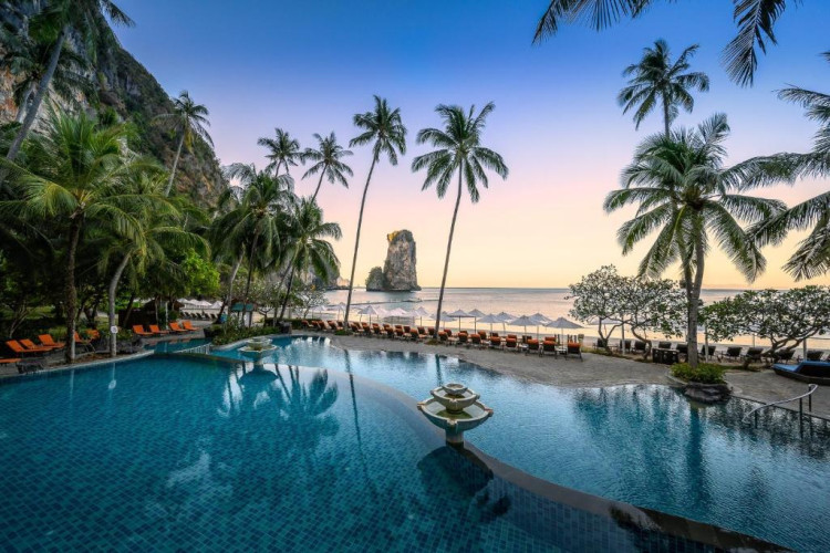 centara-grand-beach-resort-and-villas-krabi-eb4b71056fd05f41.jpeg