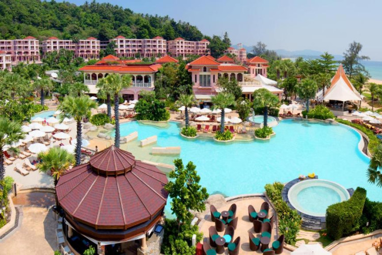 centara-grand-beach-resort-phuket-ac1f1559b0db4628.jpeg