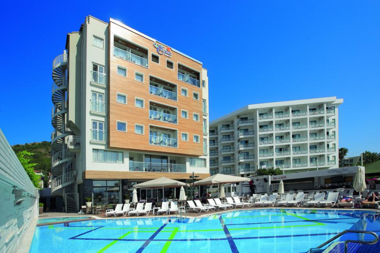 cettia-beach-resort-8ea1b5a9d4cc9771.jpeg