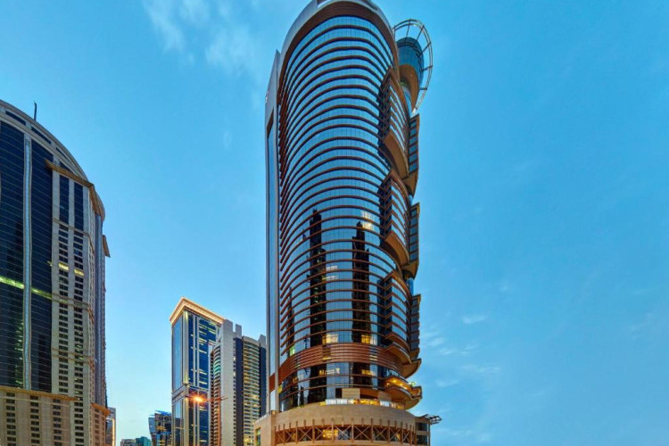 crowne-plaza-doha-west-bay-4382f48b27234e85.jpeg