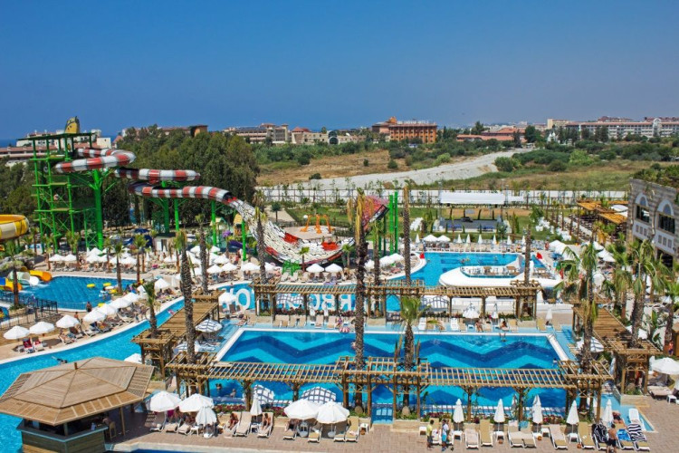 crystal-sunset-luxury-resort-spa-105cb736cc182ba4.jpeg