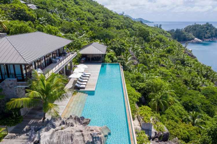 four-seasons-resort-seychelles-4a208cb15a5a0f54.jpeg