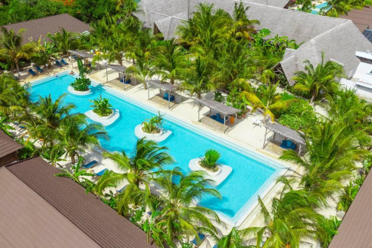 fun-beach-hotel-750470486e830b83.jpeg