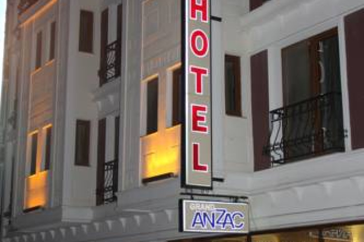 grand-anzac-hotel-4593e9e5aa88ef57.jpeg