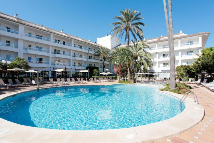 grupotel-alcudia-suite-77602a9ad771b9c5.jpeg