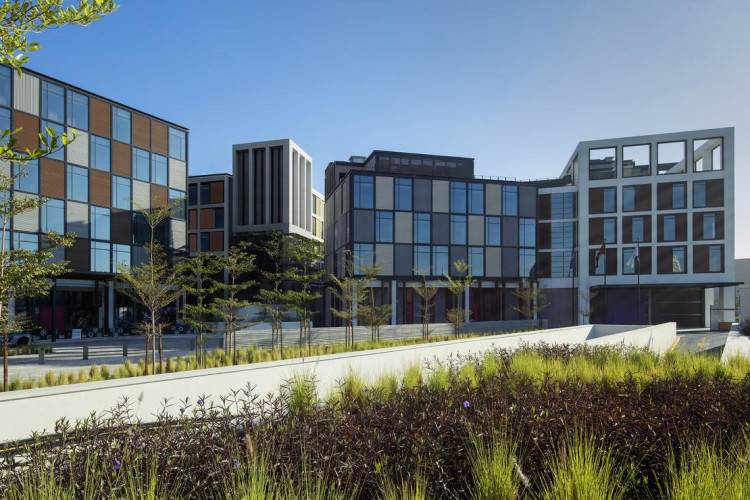Hampton by Hilton Dubai Al Seef