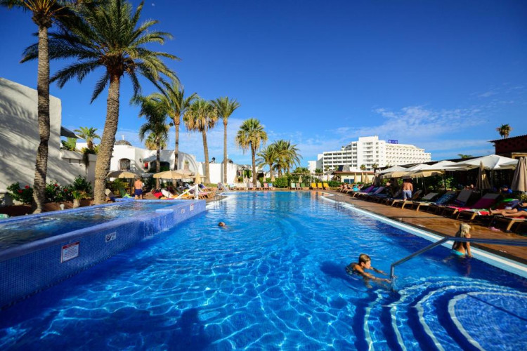 hd-parque-cristobal-tenerife-c675b2b6564b93d7.jpeg