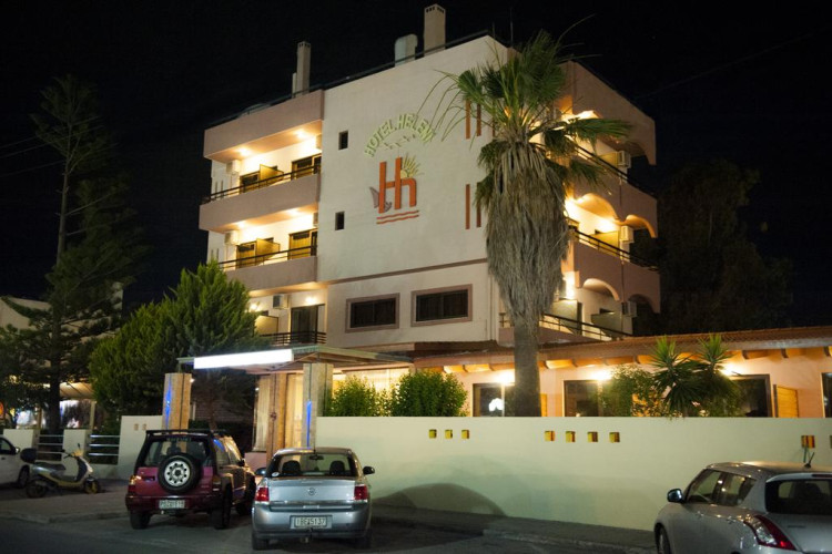 heleni-beach-624e59c13e162117.jpeg